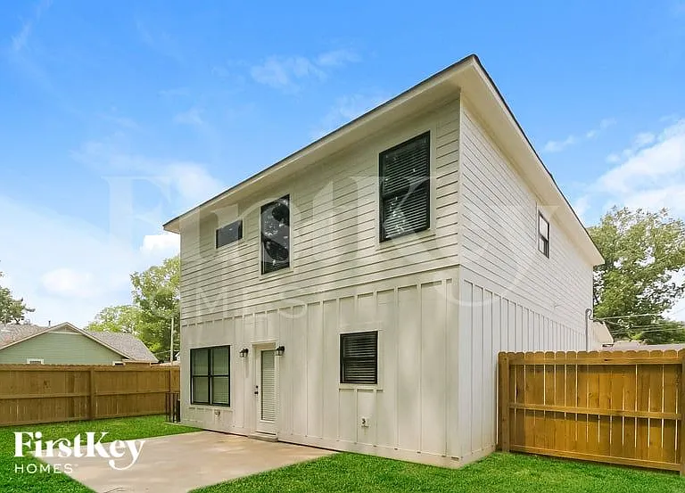 4979 Wilburn Ave — Photo 15