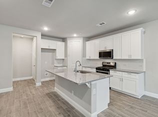 905 Suma Dr, Euless, TX 76040