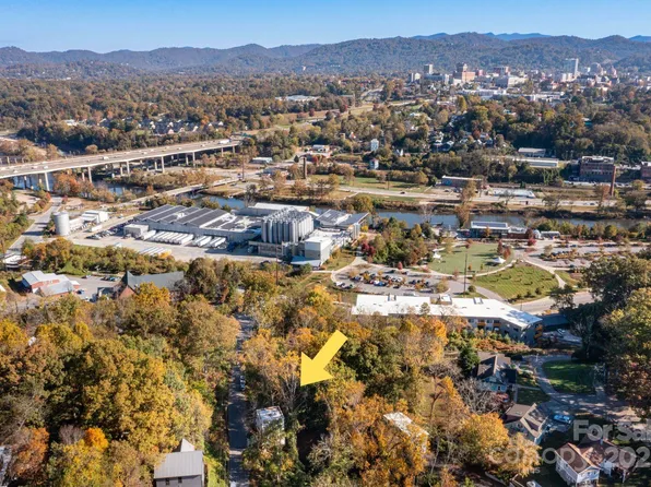 30 Waynesville Ave #22, Asheville, NC 28806