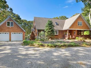 2 Wildflower Ln, East Hampton, NY 11937