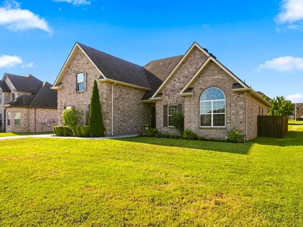 1734 Bear Paw Ln, Murfreesboro, TN 37130