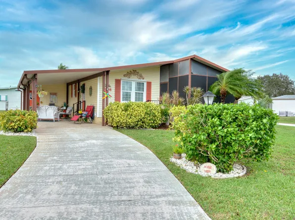 2998 Satinleaf Court, Port St Lucie, FL 34952