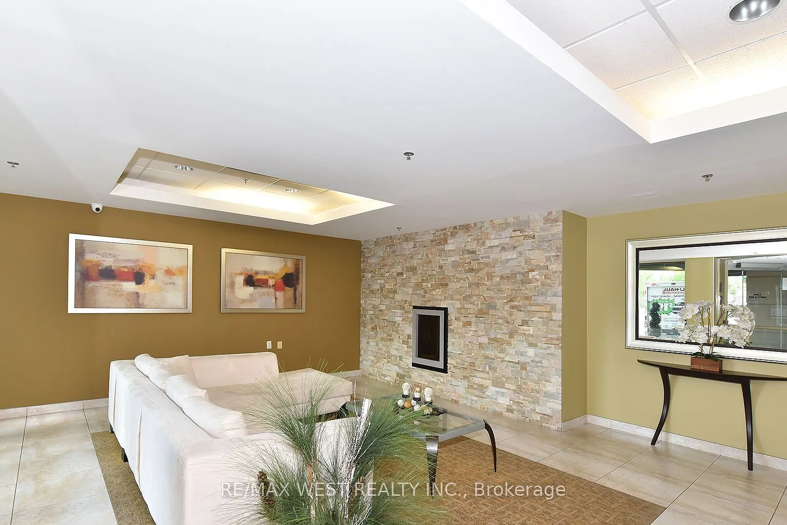 2 bed, $2,800 — Photo 4