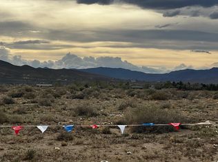 5345 Lemon St, Silver Springs, NV 89429
