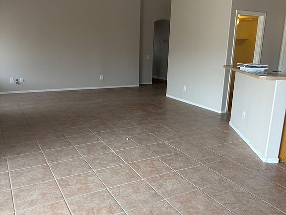 3rd image of 2601 W Camino Del Medrano