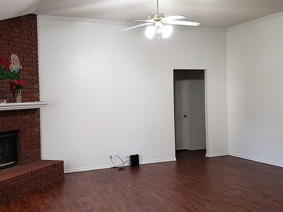 2nd image of 3412 Sagemont Dr