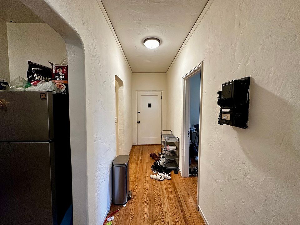 Building Photo 5