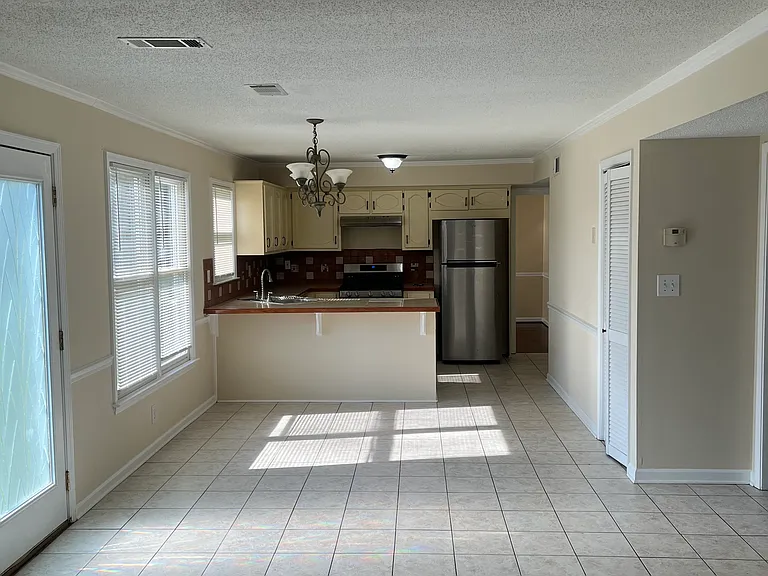 31 Springfield Ct — Photo 21
