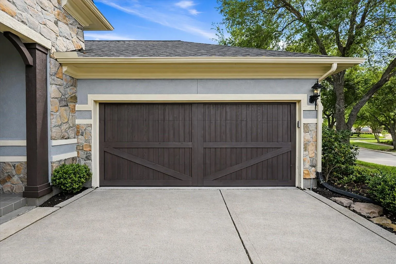 3 bed, 3.0 bath, 2727 sqft, $3,400 — Photo 3