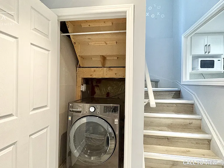 9 Mantz Cres #2 — Photo 10