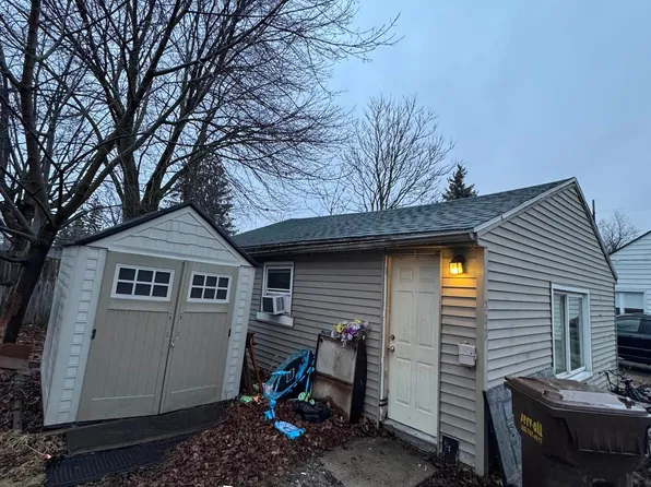 202 E 4th St, Auburn, IN 46706