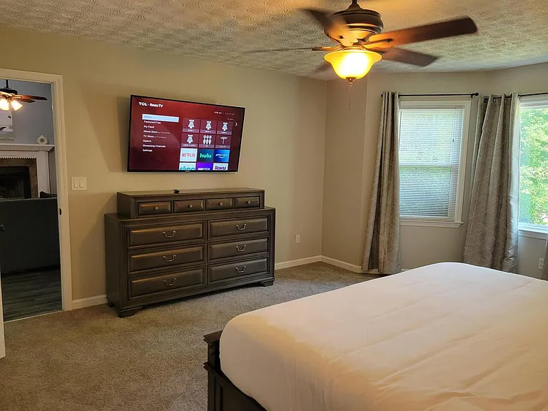1356 Velvet Creek Gln SW — Photo 33