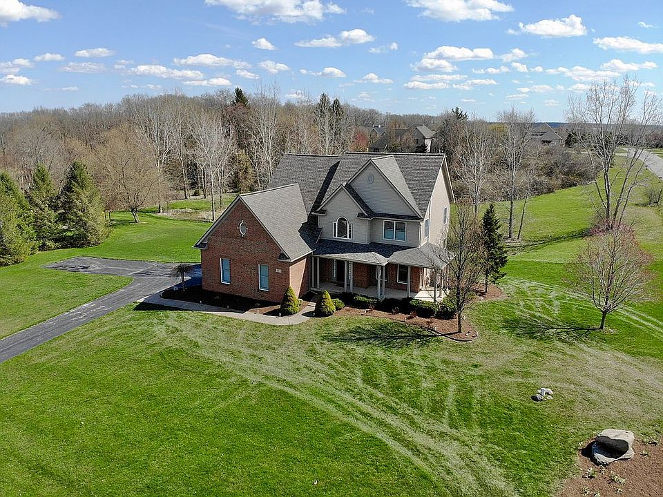 1st image of 111 Green Valley Dr