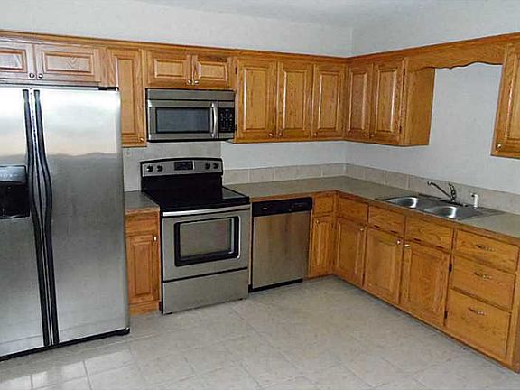 3rd image of 13469 Sandusky Dr