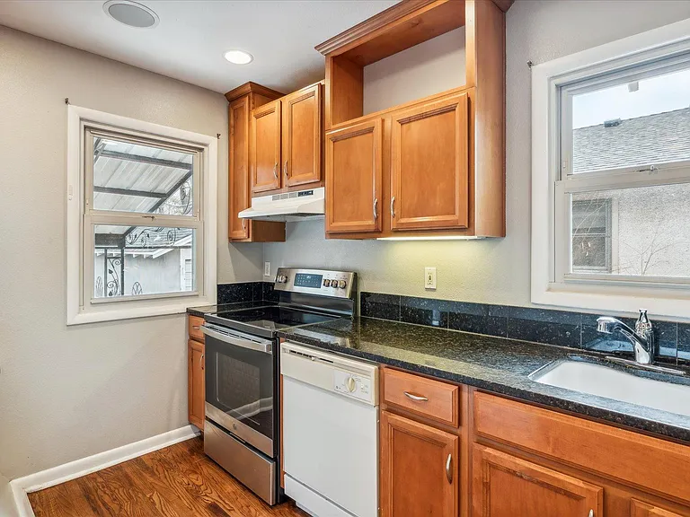 2278 S Emerson St — Photo 8