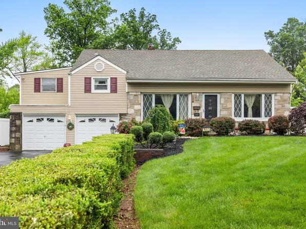 1553 Pheasant Dr, Warminster, PA 18974