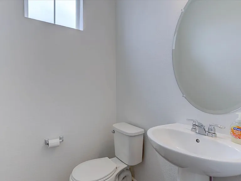 1828 S Poplar Ct — Photo 8