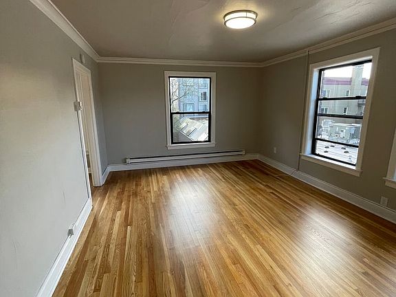 3rd image of 135 Harvard Ave E APT 404