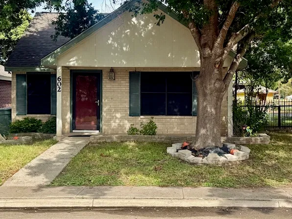 602 N 2nd St, Uvalde, TX 78801