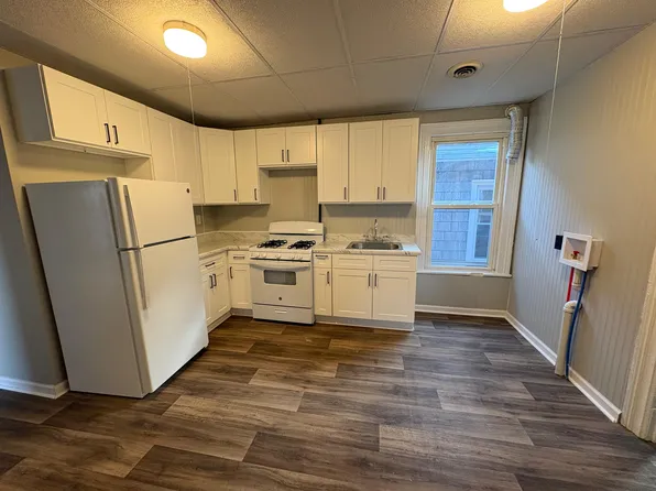 420 7th Ave APT 2, Troy, NY 12182