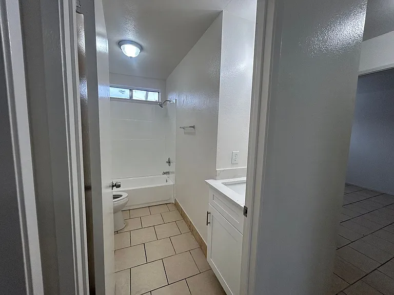 Santanna Apartments — Photo 4