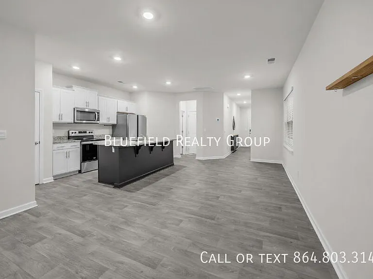 1329 Wunder Way — Photo 3