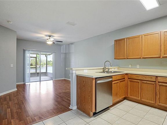 5th image of 3501 Red Rock Dr