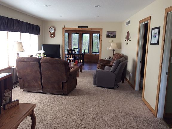 3rd image of 307 E Flint Hills Dr