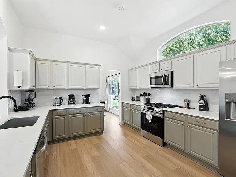 11911 Rocky Point Dr — Photo 12