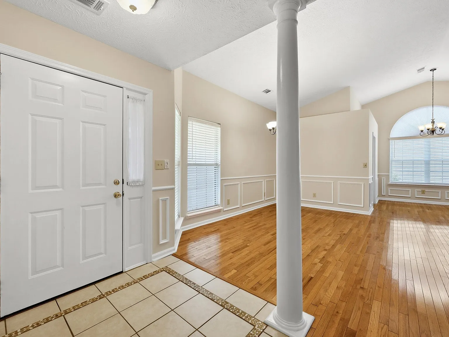 3 bed, 1438 sqft, $2,290 — Photo 4