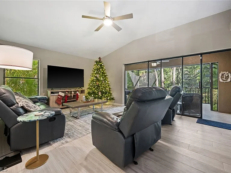 17611 Marco Island Ln — Photo 5