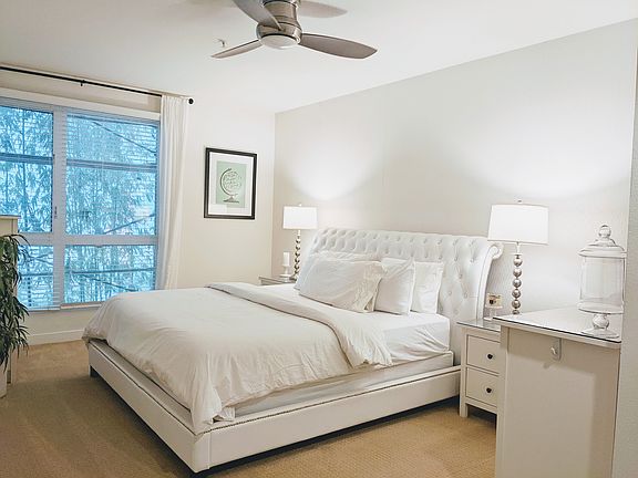 4th image of 21301 Erwin St Unit 320