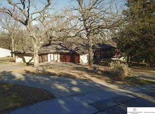 16102 Meadow Ridge Dr, Springfield, NE 68059