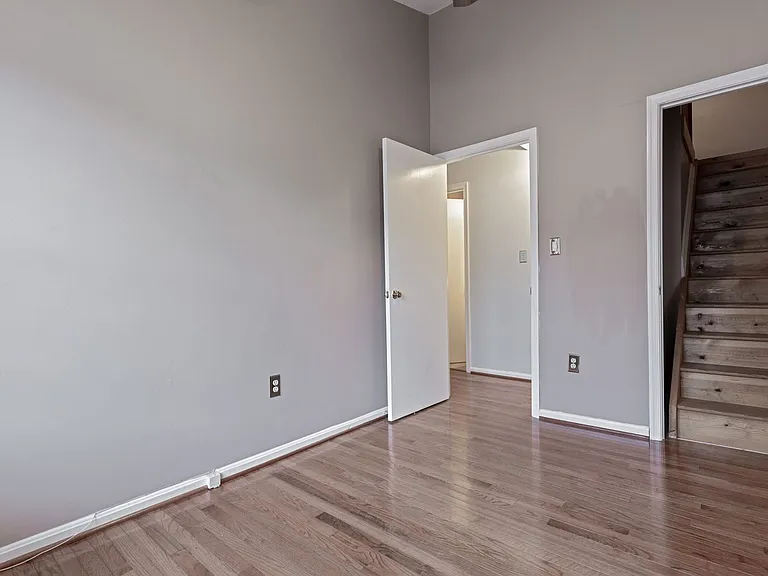 48 Avonshire Ct — Photo 18