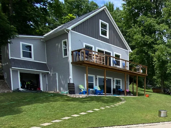 861 James C Rd, Vestaburg, MI 48891