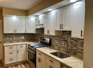 543 N Simpson St, Philadelphia, PA 19151