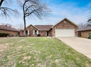 5715 Sage Bloom Dr, Arlington, TX 76017