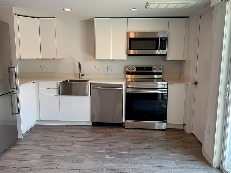 3202 Mossrock Dr #4 — Photo 3