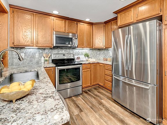 5th image of 12820 96th Avenue NE