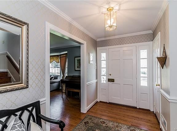 4th image of 8653 Riverwood Dr
