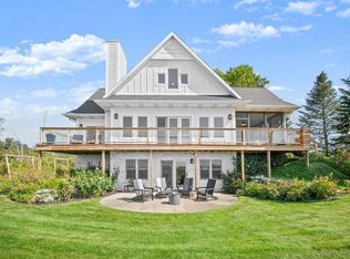 7616 1st St, Onekama, MI 49675
