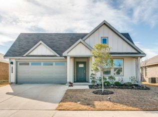 717 Griffith Park Trl, Alvarado, TX 76009