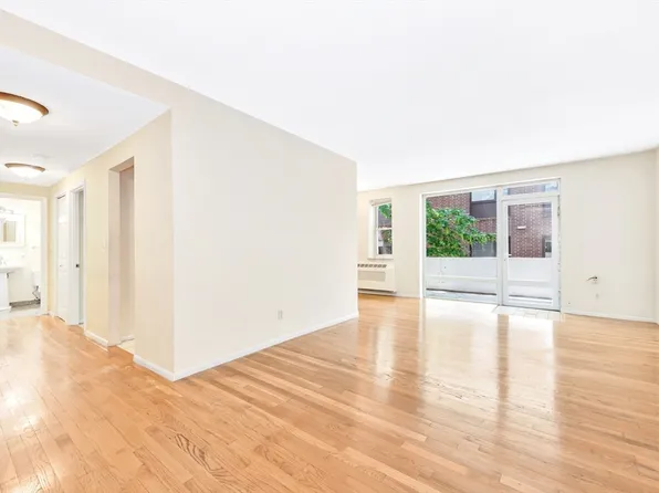 100 Marion St APT 34, Brookline, MA 02446