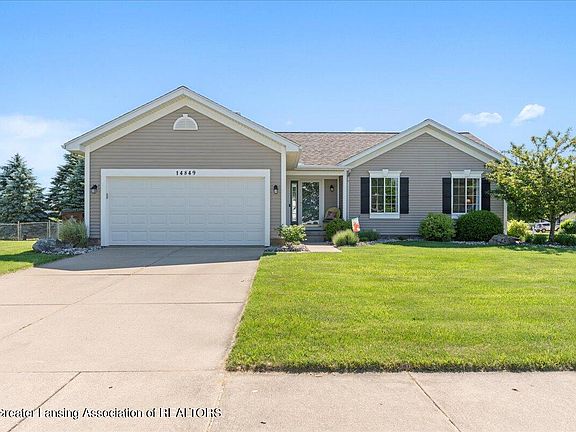 3rd image of 14849 Hardtke Dr
