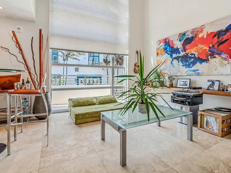 7700 Collins Ave #3 — Photo 11