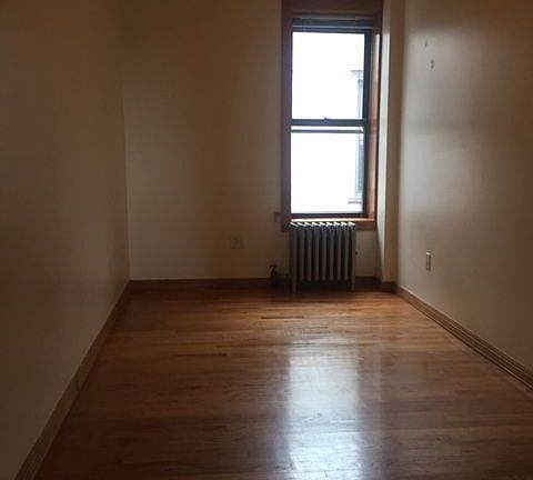 2nd image of 471 7th Ave APT 4F