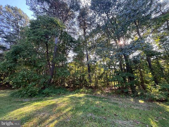Wilkes Ln, Pasadena, MD 21122