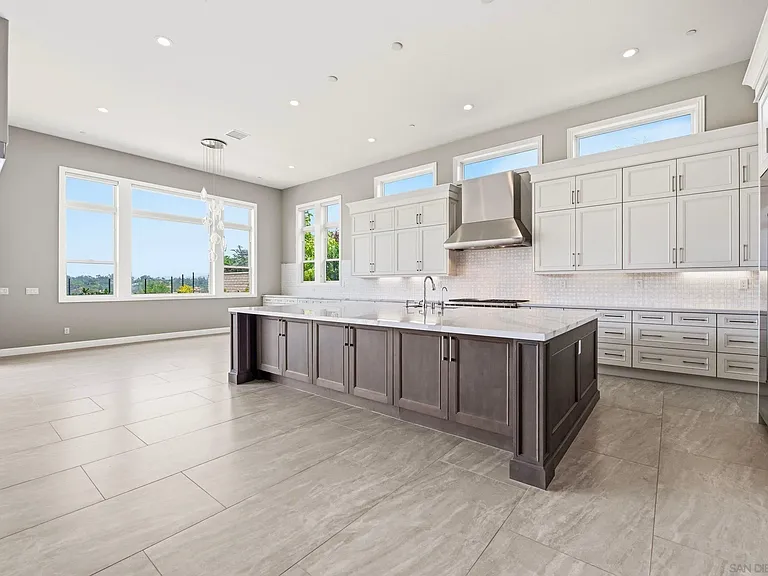 6210 Summit Crest Cir — Photo 4