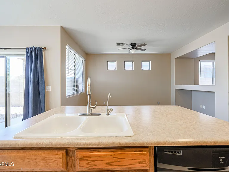 2470 W Warren Dr — Photo 10
