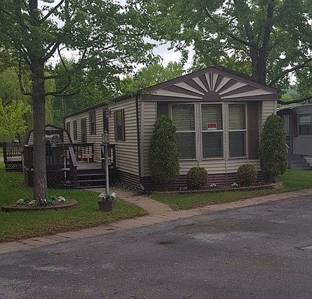4th image of 6 River Valley Dr